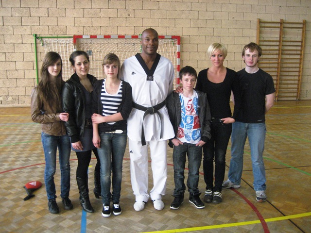 Le club de Taekwondo de Sarreguemines - Lorraine: Stage combat avec Mickael Borot du 20 mars 2011